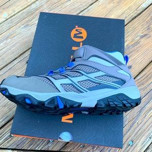 Merrell hiking boots kids.  Brand new never worn.  Size 4